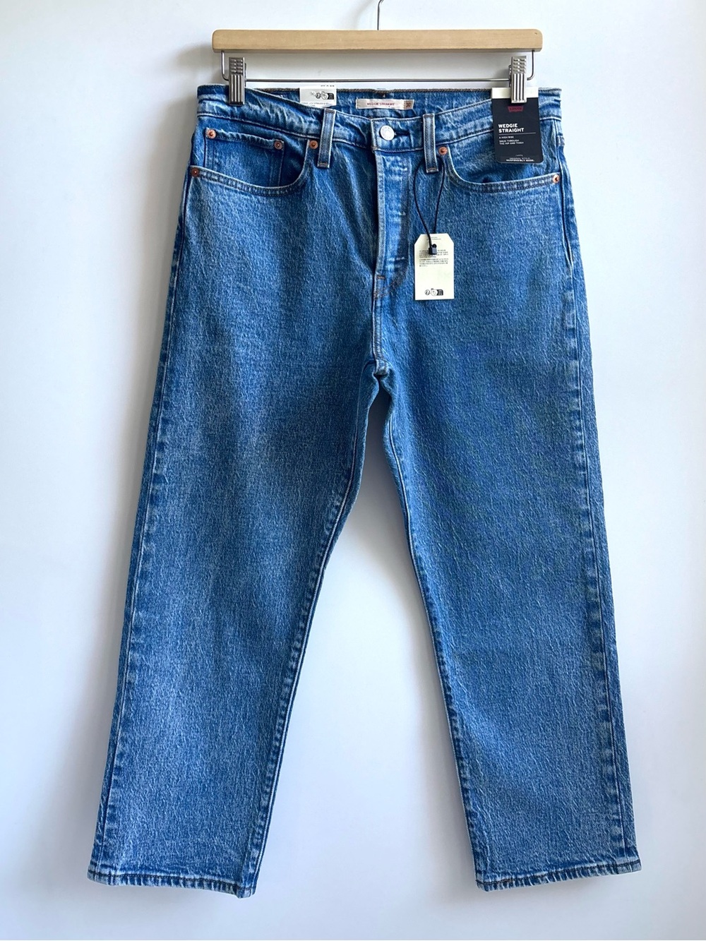 Levi's Premium WEDGIE STRAIGHT High Rise Blue Denim  Ankle Jeans Size 30X26
